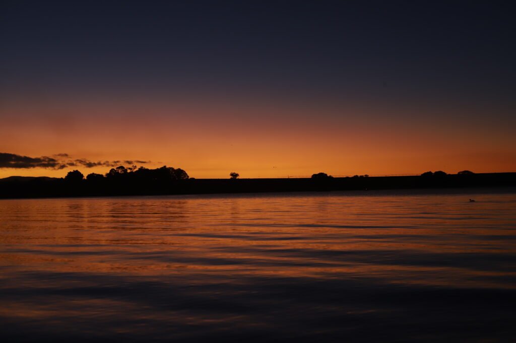 Coucher de soleil face au Lake TInaroo